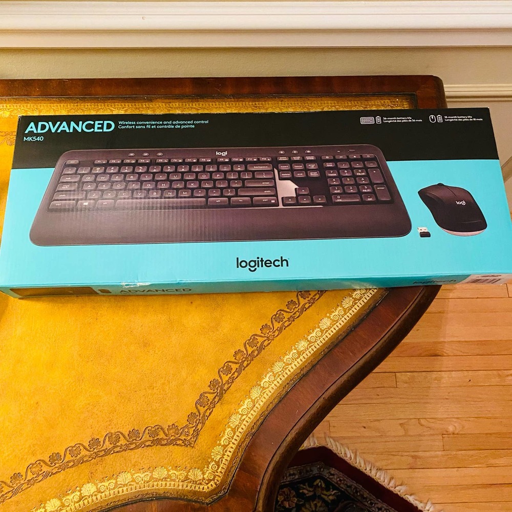 Logitech MK540 Wireless Keyboard Mouse Combo NEW & Sealed